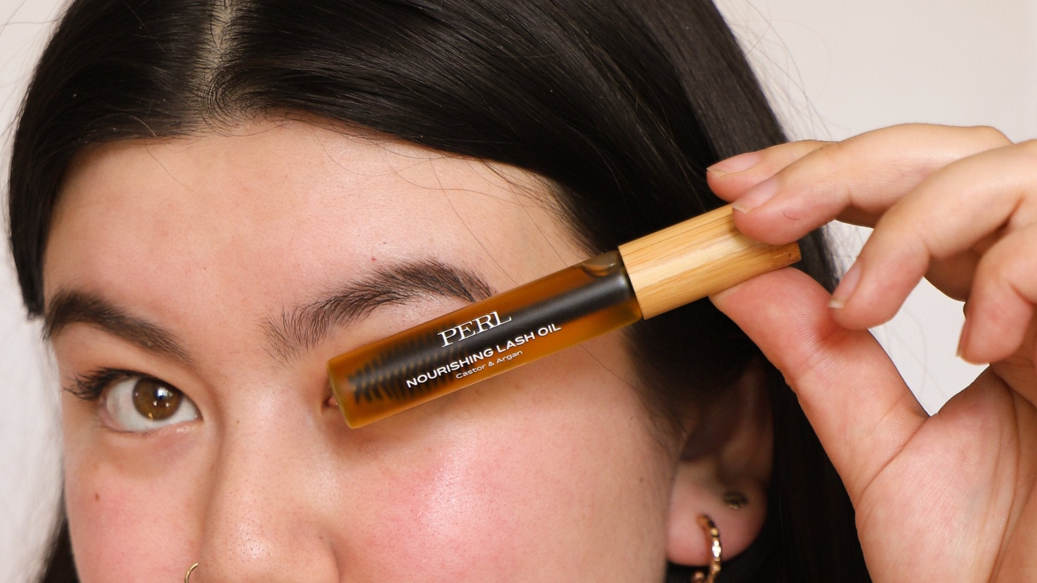 How to get the best results from using a Lash Oil - ISOBEL PERL