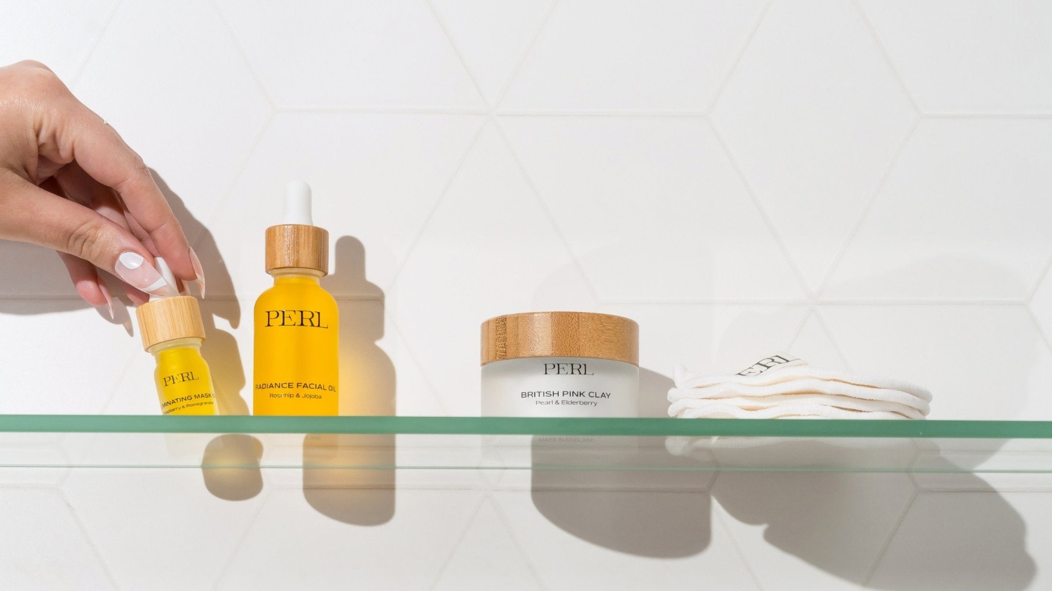 Skincare Ingredients You Can't Use Together: A Guide to Proper Layering - ISOBEL PERL